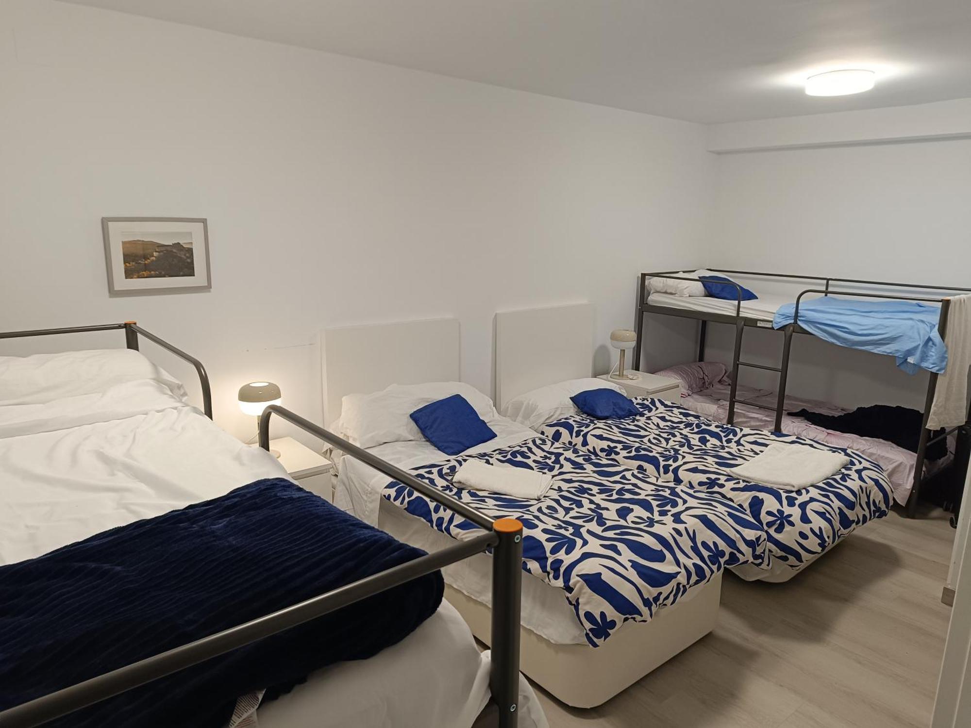 -Hostel Latimoamericano Masculino II Мадрид Экстерьер фото